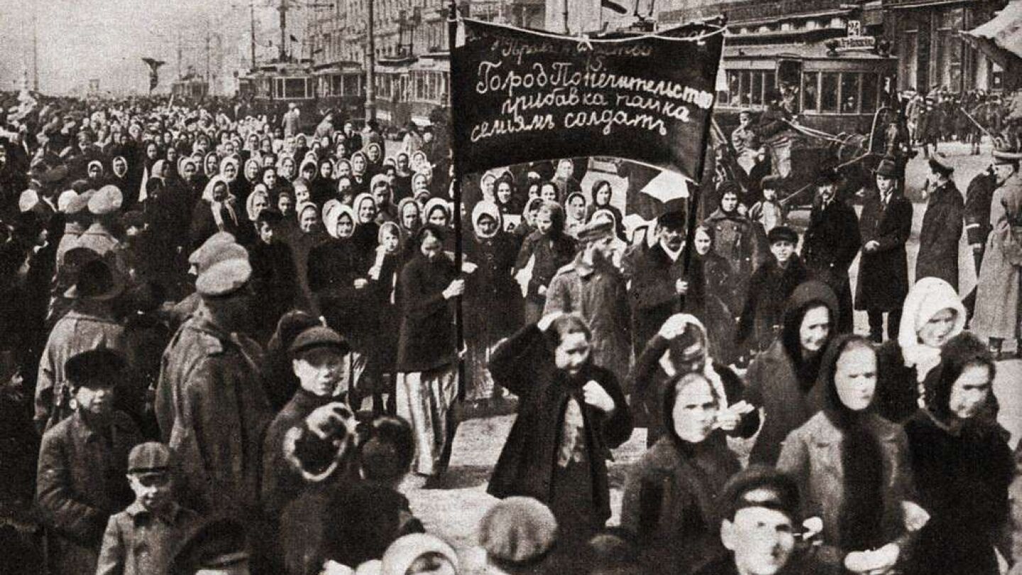 Huelga de las mujeres rusas el 8 de marzo de 1917, en Nőnap - Petrográd