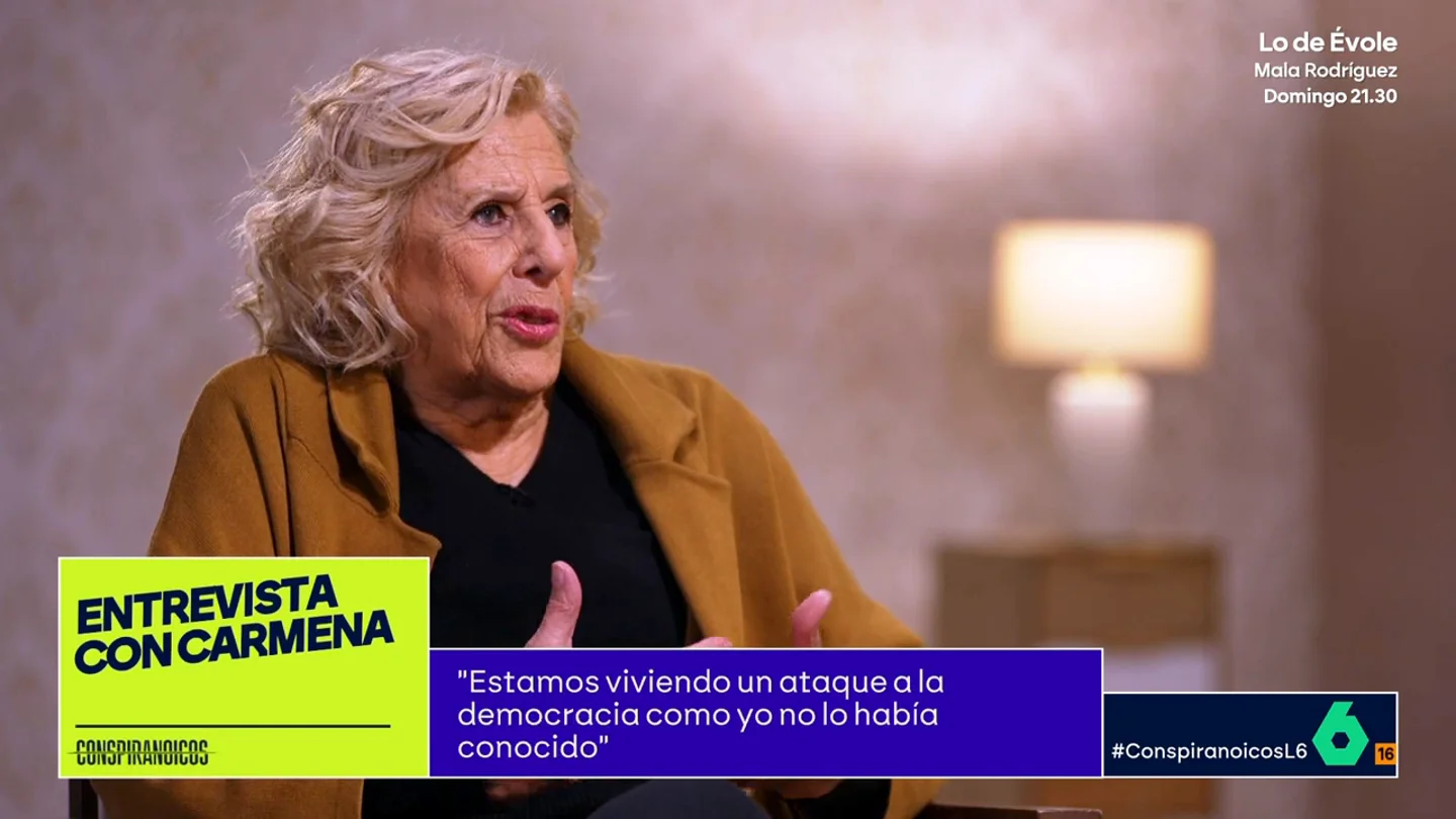 Manuela Carmena: "Estamos viviendo un ataque a la democracia como no lo habíamos vivido nunca" Manuela Carmena: "Estamos viviendo un ataque a la democracia como no lo habíamos vivido nunca"