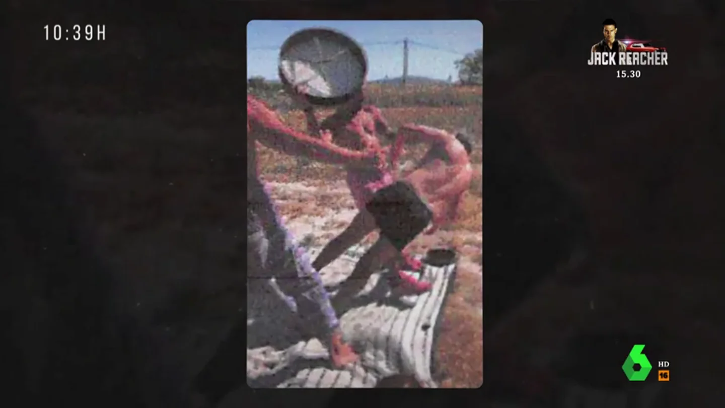Así narra el abogado de José Luis Abad el vídeo de la muerte del fotógrafo en el ritual de Nacho Vidal: "Es inhumano" Así narra el abogado de José Luis Abad el vídeo de la muerte del fotógrafo en el ritual de Nacho Vidal: "Es inhumano"