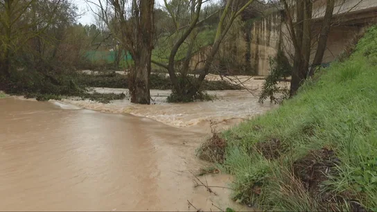 El paso del agua en un río en Andalucía El paso del agua en un río en Andalucía