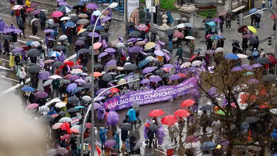 Vista de la manifestación convocada por la Comisión 8M del movimiento feminista de Madrid Vista de la manifestación convocada por la Comisión 8M del movimiento feminista de Madrid