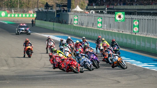 La carrera del Gran Premio de Tailandia de MotoGP en el Circuito Internacional de Chang La carrera del Gran Premio de Tailandia de MotoGP en el Circuito Internacional de Chang