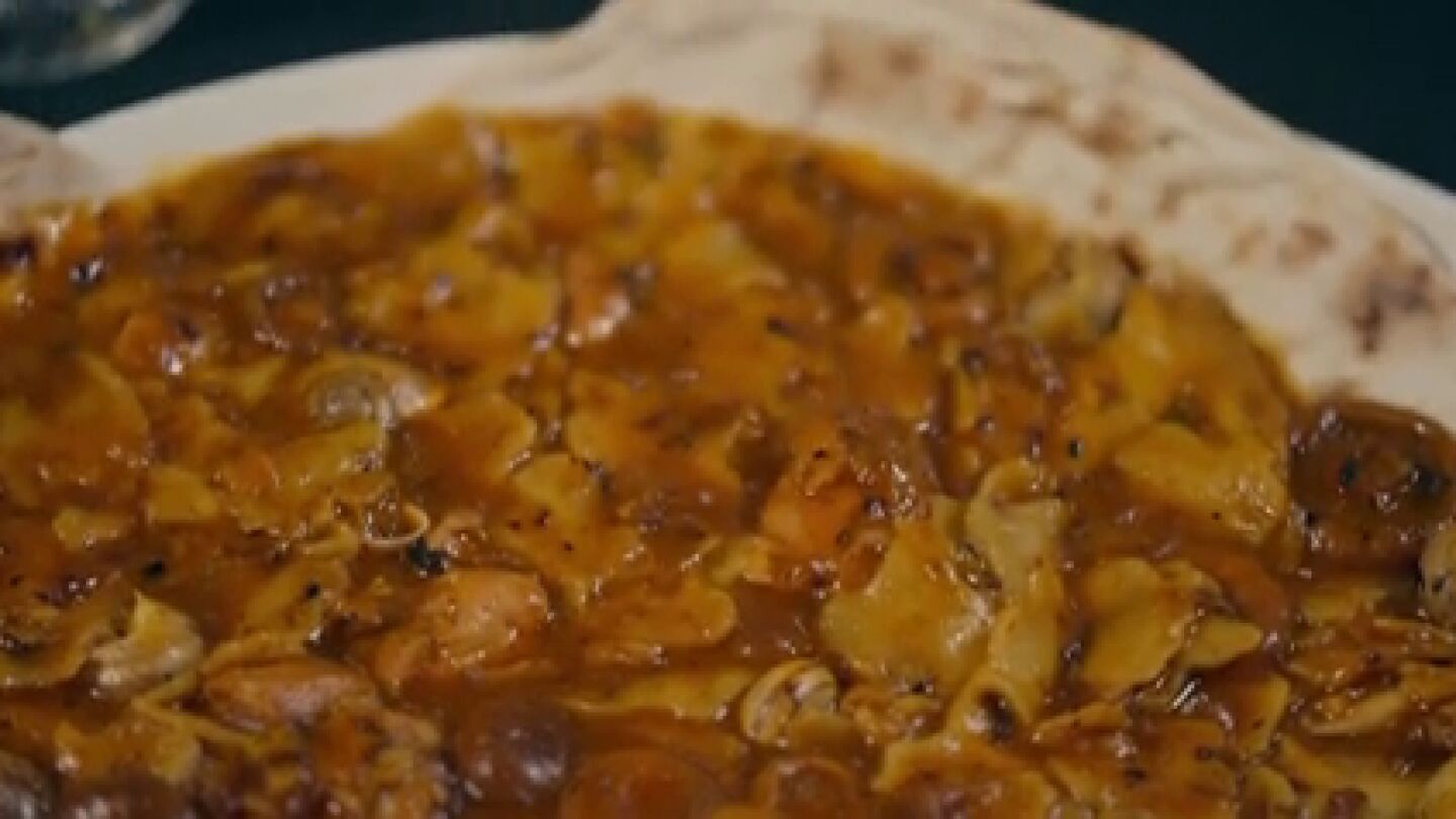 Chicote explica cu&aacute;l es la base de los gazpachos manchegos, el plato que protagoniza esta Batalla de restaurantes de Albacete