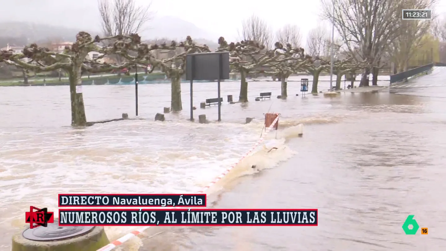 El Alberche, desbordado en Navaluenga, Ávila El Alberche, desbordado en Navaluenga, Ávila