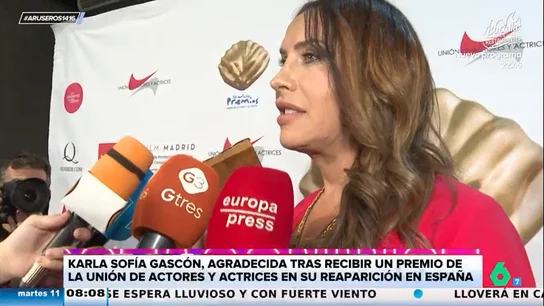Así reacciona Alfonso Arús al ver el galardón a Karla Sofía Gascón en los Premios de la Unión de Actores y Actrices Así reacciona Alfonso Arús al ver el galardón a Karla Sofía Gascón en los Premios de la Unión de Actores y Actrices