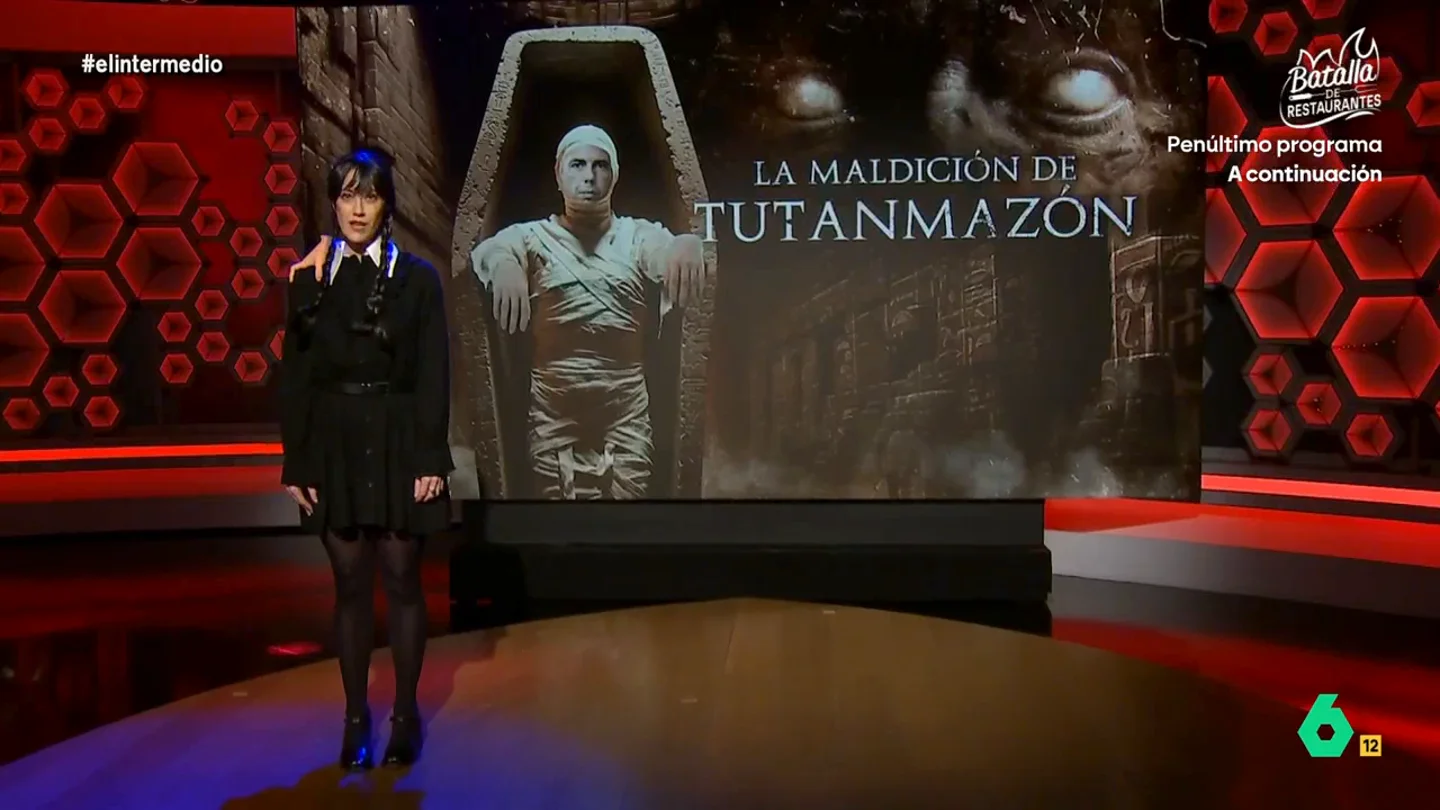 'Miércoles' Gallego advierte sobre la 'maldición de Tutanmazón': "Hasta a Feijóo le llega el olor a podredumbre" Cristina Gallego analiza en este vídeo todas las señales que han convertido a Carlos Mazón en una "momia viviente" tras la nefasta gestión de la DANA. Un político 'maldito' al que sus compañeros temer acercarse por si sufren "una sangría de votos".