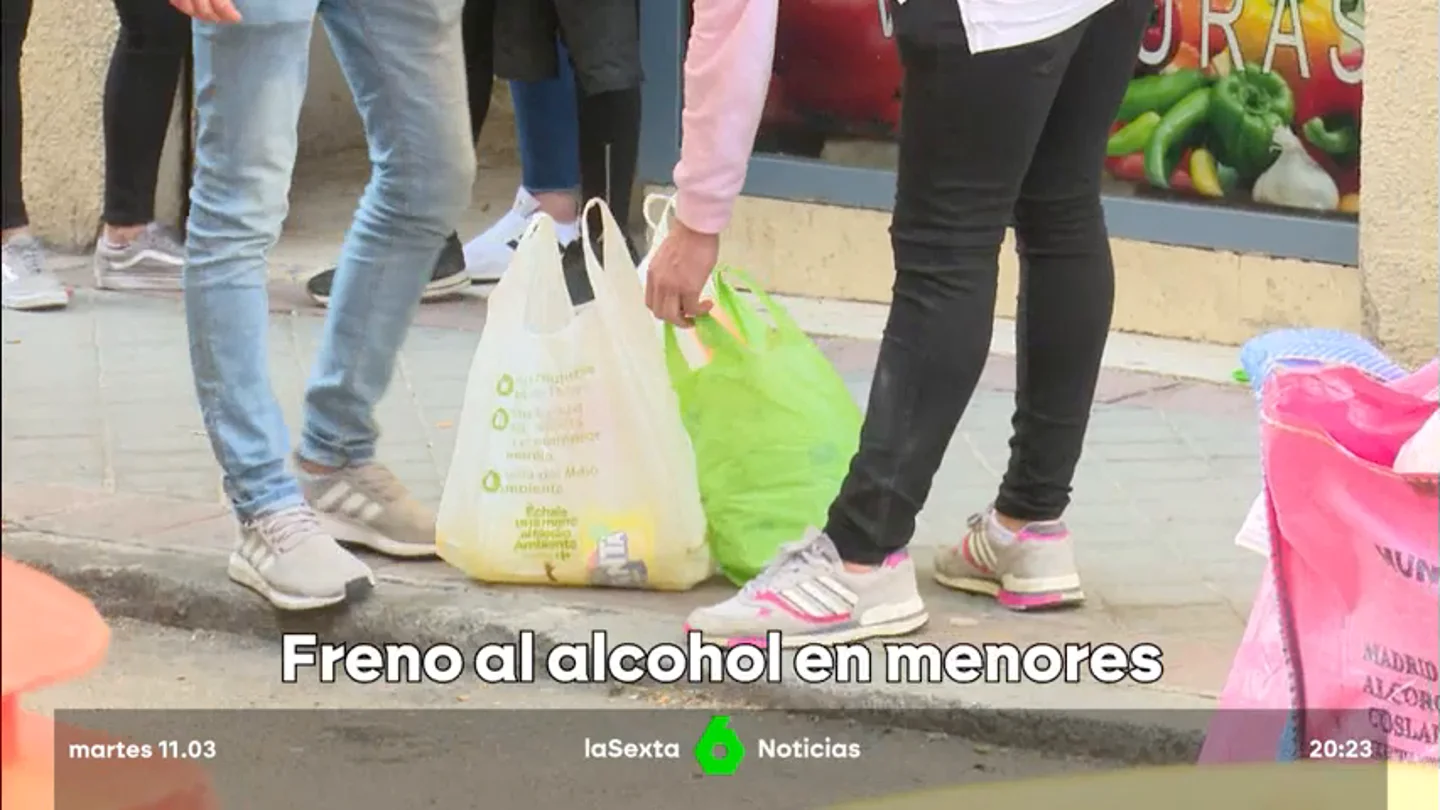 Claves de la ley de alcohol y menores: qué implica y cuáles son las sanciones por su incumplimiento ¿Por qué es importante? El consumo de alcohol se empieza a producir a edades muy tempranas. Este proyecto de ley busca proteger la salud de los menores y promover un consumo responsable en la sociedad.