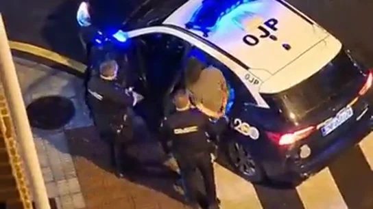 Detenido un hombre en Oviedo tras hallarse los restos de su madre, a la que los vecinos no veían desde hace años Detenido un hombre en Oviedo tras hallarse los restos de su madre, a la que los vecinos no veían desde hace años