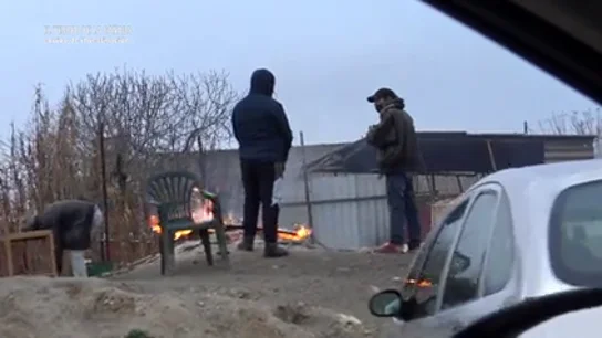 Así acompañó Equipo de Investigación a la Policía en una de sus rondas por el peligroso sector 6 de la Cañada Real Así acompañó Equipo de Investigación a la Policía en una de sus rondas por el peligroso sector 6 de la Cañada Real