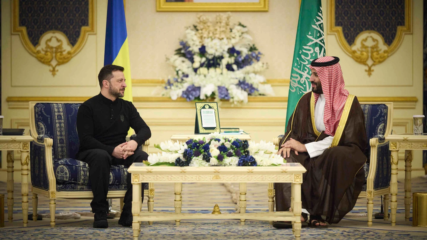 El presidente de Ucrania, Volodimir Zelenski, durante su encuentro con el príncipe heredero Mohammed Bin Salmán. El presidente de Ucrania, Volodimir Zelenski, durante su encuentro con el príncipe heredero Mohammed Bin Salmán.