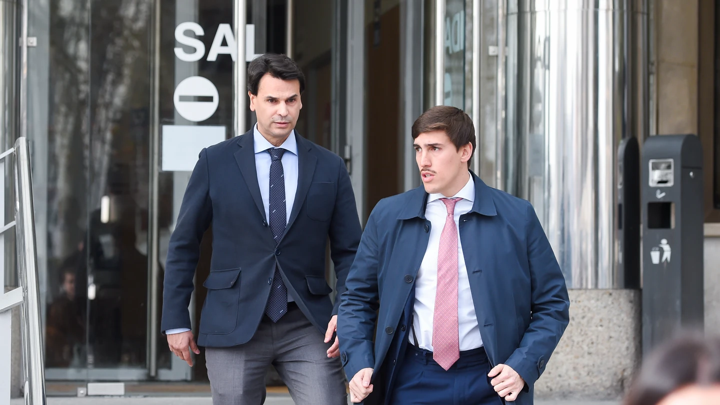 La pareja de la presidenta de la Comunidad de Madrid, Alberto González Amador, sale de declarar a los juzgados de Plaza de Castilla La pareja de la presidenta de la Comunidad de Madrid, Alberto González Amador, sale de declarar a los juzgados de Plaza de Castilla