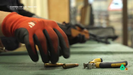 Las armas de guerra que se usan en las Tres Mil Viviendas proceden de los Balcanes Occidentales y cuestan unos 600 euros: "Ya no se conforman con una pistolita" Las armas de guerra que se usan en las Tres Mil Viviendas proceden de los Balcanes Occidentales y cuestan unos 600 euros: "Ya no se conforman con una pistolita"