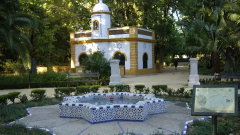 Glorieta de Juanita Reina en el Parque de María Luisa Glorieta de Juanita Reina en el Parque de María Luisa