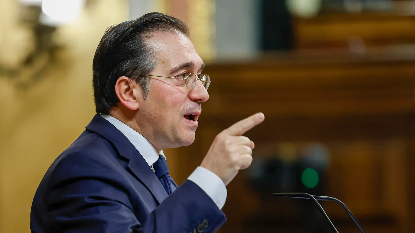 El ministro de Asuntos Exteriores, José Manuel Albares, este miércoles en la tribuna del Congreso de los Diputados. El ministro de Asuntos Exteriores, José Manuel Albares, este miércoles en la tribuna del Congreso de los Diputados.
