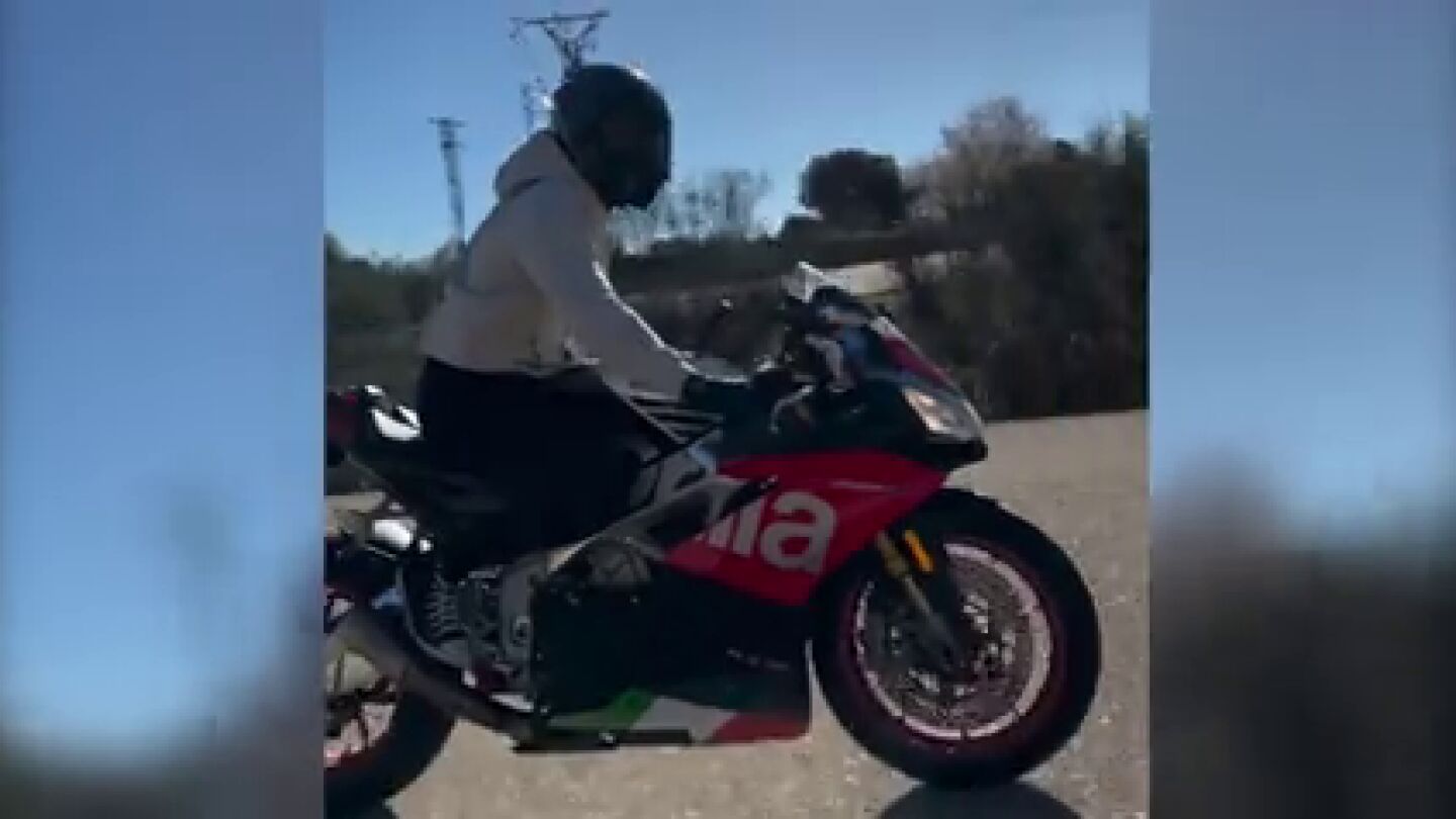 As&iacute; identific&oacute; la Polic&iacute;a al motorista que iba 300km/h por la M-50 y sub&iacute;a v&iacute;deos a Instagram: "Escond&iacute;a su matr&iacute;cula y su rostro"