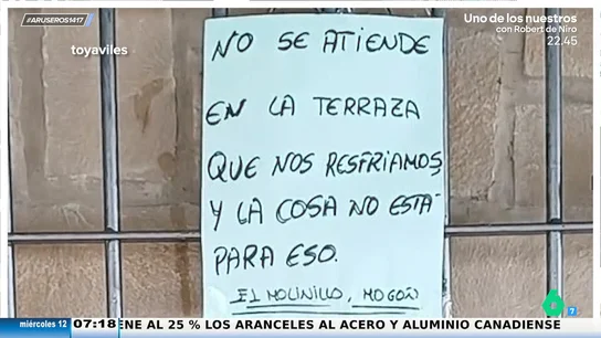 "No se atiende en la terraza que nos resfriamos": el viral cartel de un restaurante en Andalucía "No se atiende en la terraza que nos resfriamos": el viral cartel de un restaurante en Andalucía