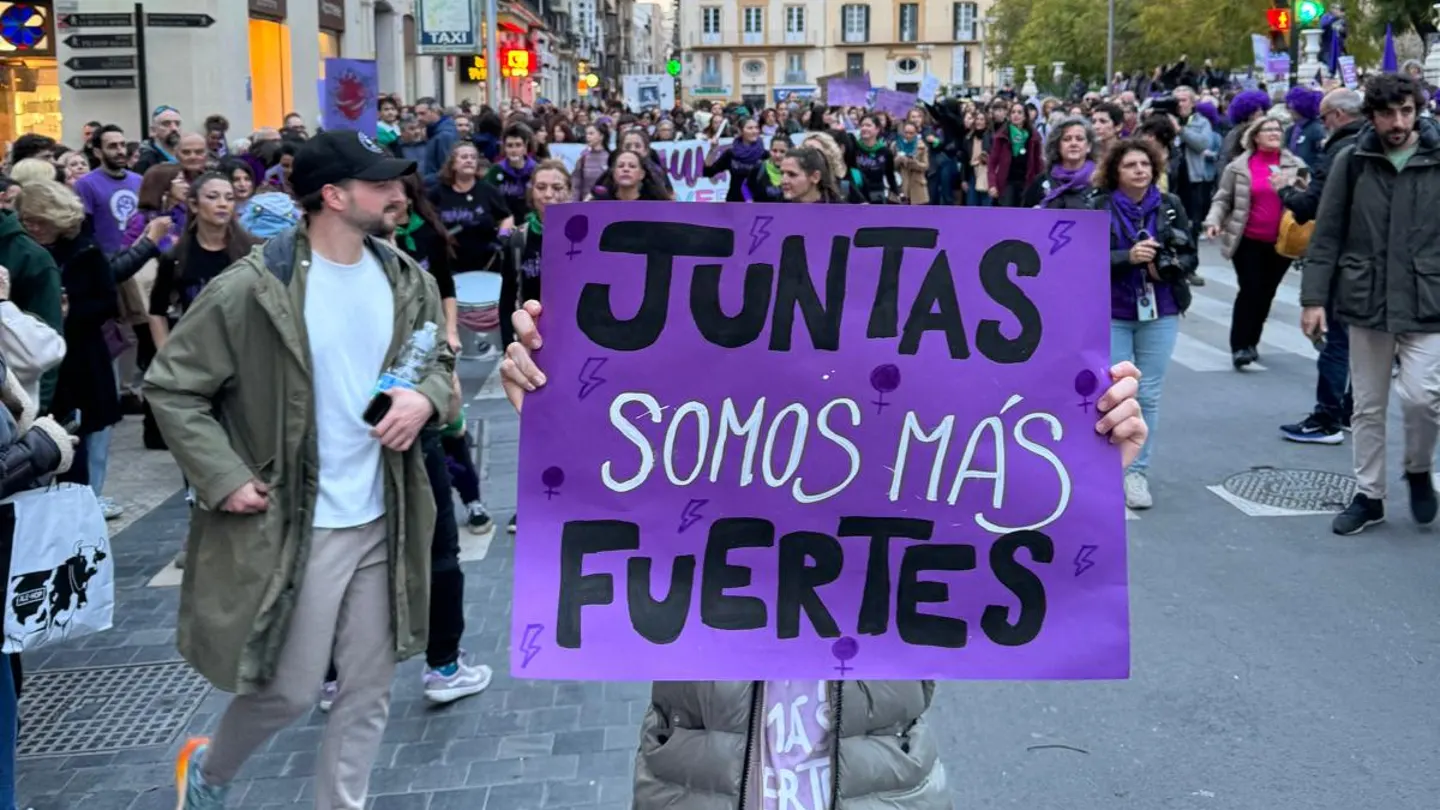 Cartel feminista durante el último 8M. Cartel feminista durante el último 8M.