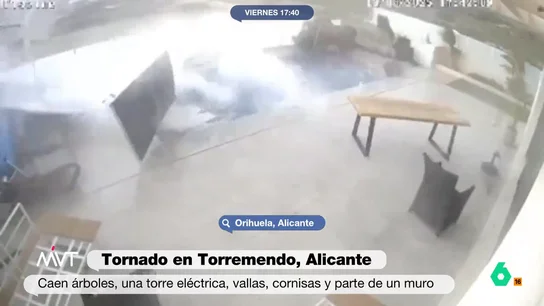 Las impactantes imágenes que deja el tornado en Torremendo (Alicante) Las impactantes imágenes que deja el tornado en Torremendo (Alicante)