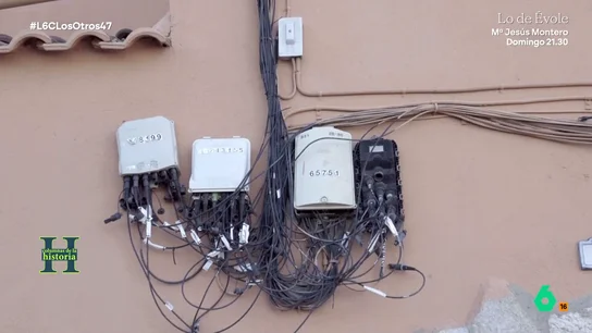 Electricidad muy deficiente y un transporte público indigno: así está Torre Baró 50 años después de 'El 47' Casi cinco décadas después de que Manolo Vital subiera con 'El 47' a Torre Baró, este barrio, uno de los tres más pobres de Barcelona, sigue experimentando graves deficiencias en servicios esenciales, como explican sus vecinos en este vídeo.