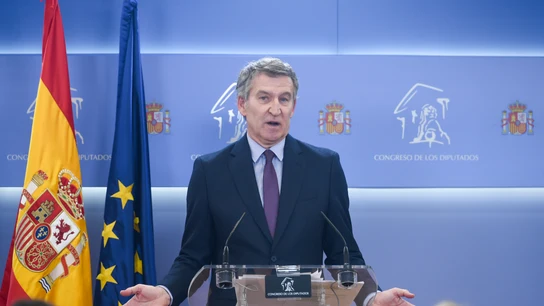 Feijóo comparece ante los medios tras la reunión con Sánchez en Moncloa  El presidente del Partido Popular, Alberto Núñez Feijóo, comparece ante los medios tras la reunión en La Moncloa con el presidente del Gobierno, Pedro Sánchez, en el Congreso de los Diputados, a 13 de marzo de 2025, en Madrid (España). Tras la primera reunión en 15 meses que han mantenido en Moncloa Sánchez y Feijóo, el Partido Popular asegura que salen en la misma situación que antes de ese encuentro.13 MARZO 2025;FEIJÓO;SÁNCHEZ;REUNIÓN;MONCLOA;MADRIDGustavo Valiente / Europa Press13/0...