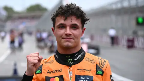 Lando Norris (McLaren) celebrando la pole del Gran Premio de Australia Lando Norris (McLaren) celebrando la pole del Gran Premio de Australia