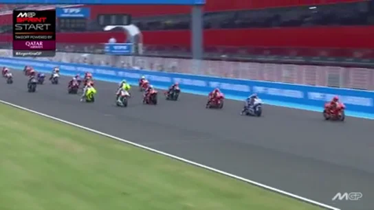 La formidable salida de Marc Márquez en la 'sprint' del GP de Argentina La formidable salida de Marc Márquez en la 'sprint' del GP de Argentina