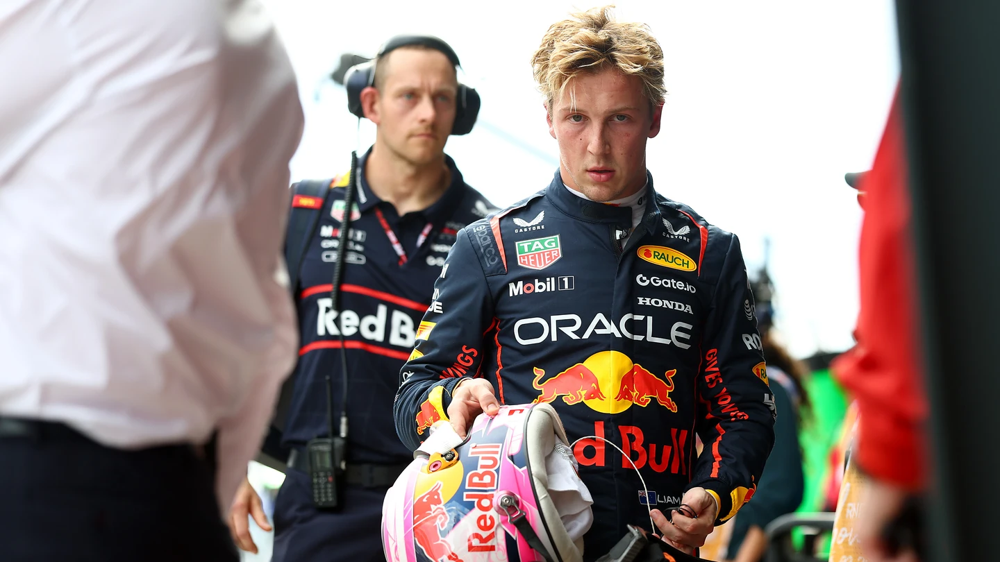 Liam Lawson tras caer eliminado en la Q1 de la clasificación del GP de Australia Liam Lawson tras caer eliminado en la Q1 de la clasificación del GP de Australia