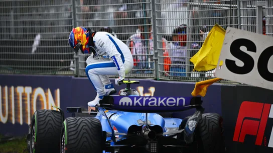 Carlos Sainz tras su accidente en el GP de Australia Carlos Sainz tras su accidente en el GP de Australia