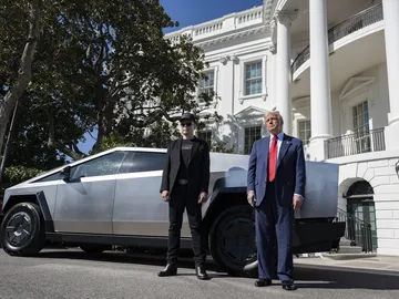 Trump y Elon Musk Tesla Trump y Elon Musk Tesla