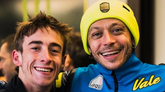 Pedro Acosta y Valentino Rossi Pedro Acosta y Valentino Rossi