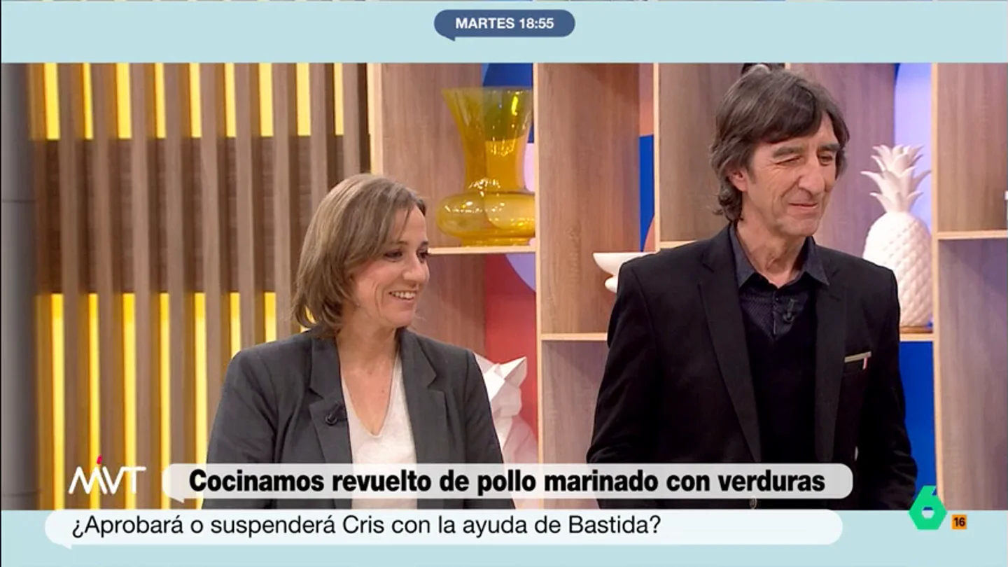 El dardo de Benjamín Prado a Javier Bastida y Cristina Pardo por su cocinado: "Si prefieres tirar algo más..." Benjamín Prado y Tania Sánchez son los encargados de probar y valorar la elaboración que han preparado el reportero y la presentadora de Más Vale Tarde. ¿Conseguirán su aprobado?