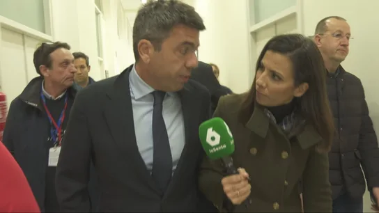 Mazón habla con laSexta tras reaparecer por sorpresa en la Cremà Mazón habla con laSexta tras reaparecer por sorpresa en la Cremà