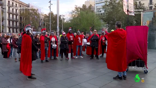 El disparatado alegato de un miembro del grupo negacionista climático 'Los espartanos': "Nos están fumigando" El disparatado alegato de un miembro del grupo negacionista climático 'Los espartanos': "Nos están fumigando"