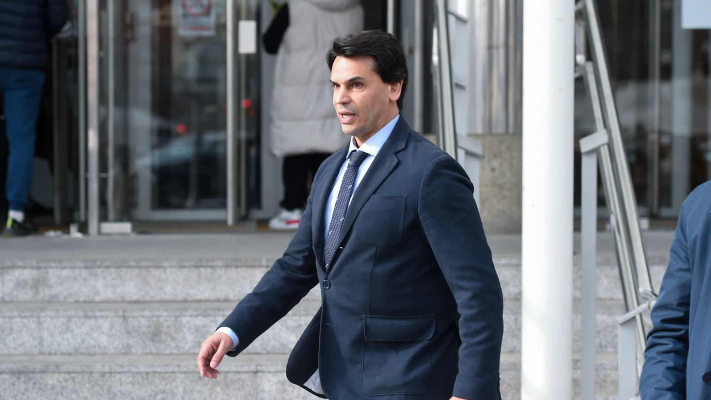 González Amador a la salida de los juzgados de Plaza de Castilla el pasado 24 de febrero González Amador a la salida de los juzgados de Plaza de Castilla el pasado 24 de febrero