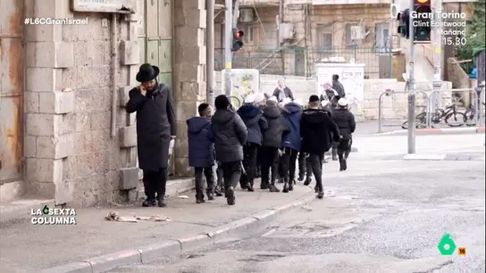 El "mandato bíblico" que ha convertido a Israel en el país con la tasa de fecundidad más alta de la OCDE laSexta Columna se adentra en la intimidad de un rabino ortodoxo en Jerusalén, Daniel Rowe, y de su familia numerosa formada por su mujer y siete hijos: "Para mí, cada niño es como un diamante. Cuantos más, mejor", afirma.