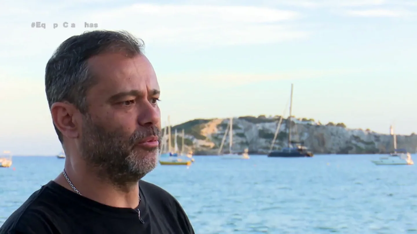 Los vecinos de Ibiza estallan con los precios: "Los extranjeros de 'alto standing' nos echan de nuestras playas" Los vecinos de Ibiza estallan con los precios: "Los extranjeros de 'alto standing' nos echan de nuestras playas"