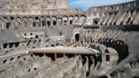 Interior del Coliseo de Roma Interior del Coliseo de Roma