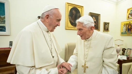 Papa Francisco y Benedicto XVI Papa Francisco y Benedicto XVI