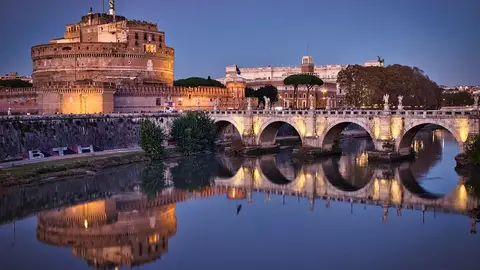 Castillo y puente de Sant'Angelo Castillo y puente de Sant'Angelo