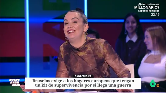 Martita de Graná desvela qué han olvidado incluir en el kit de superviviencia de la UE: "Unas braguillas limpias..." Ante un posible escenario de guerra, desde la Unión Europea han recomendado contar en casa con varios productos que nos permitan sobrevivir al menos 72 horas de manera autónoma. Este kit incluye agua, medicamentos o alimentos básicos.
