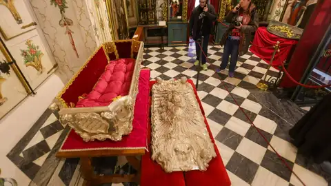 Sepulcro de Santa Teresa de Jesús Sepulcro de Santa Teresa de Jesús