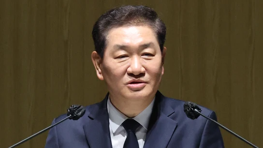 Han Jong-hee durante una junta general de accionistas en Suwon Han Jong-hee durante una junta general de accionistas en Suwon