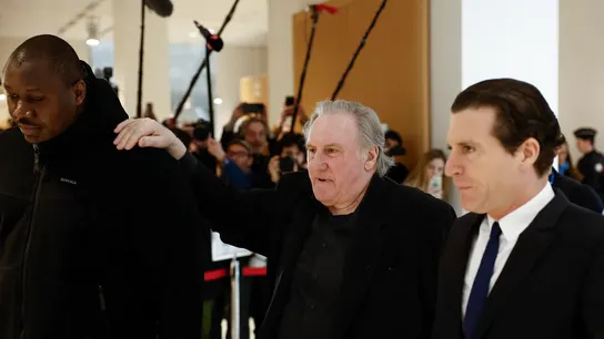 Gérard Depardieu en la segunda jornada del juicio contra él por agresión sexual a dos mujeres Gérard Depardieu en la segunda jornada del juicio contra él por agresión sexual a dos mujeres