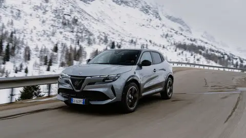 Alfa Romeo Junior Ibrida Q4 Alfa Romeo Junior Ibrida Q4