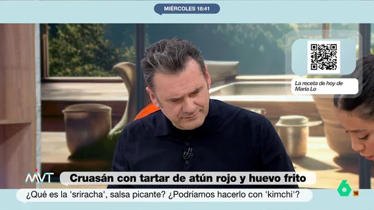 Iñaki López se acuerda del chef Carlos Maldonado: "No acaba de sacar el cocinero que hay en mí" La cocinera María Lo quiere saber si el presentador de Más Vale Tarde es hábil con el cuchillo. Iñaki se lamenta ya que, en su opinión, el chef Maldonado tiene "depresión" debido a que él es un mal alumno.