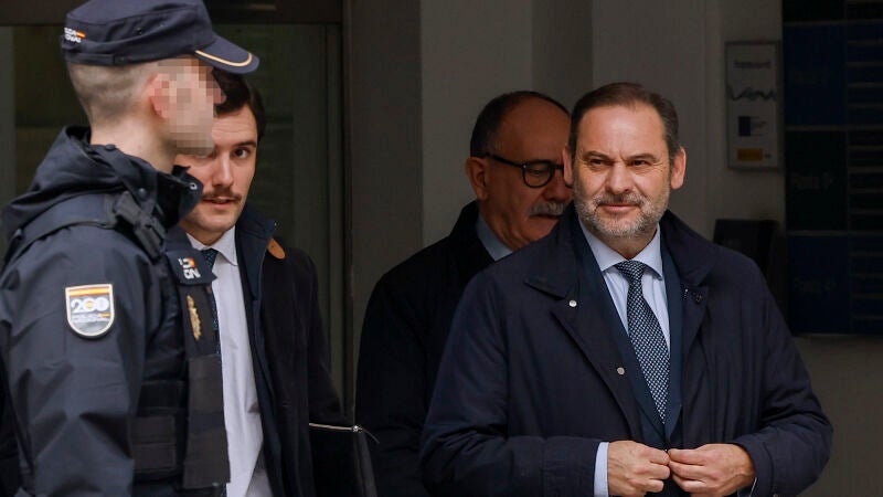 El exministro José Luis Ábalos sale del Tribunal Supremo, en una imagen de archivo.