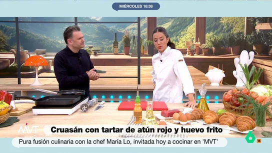 Iñaki López 'miente' a María Lo: "Siempre llegó aquí desganado y, poco a poco, me vengo arriba" María Lo se estrena en Más Vale Tarde con un croissant con tartar de atún rojo de Almadraba y huevo frito. El presentador de Más Vale Tarde se ha mostrado entusiasmado con el plato.