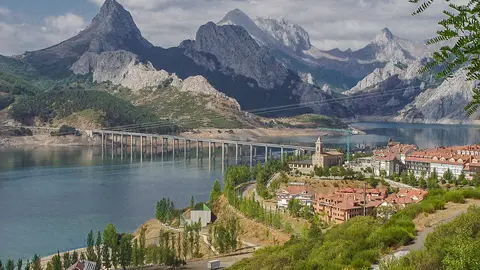 Embalse de Riaño Embalse de Riaño