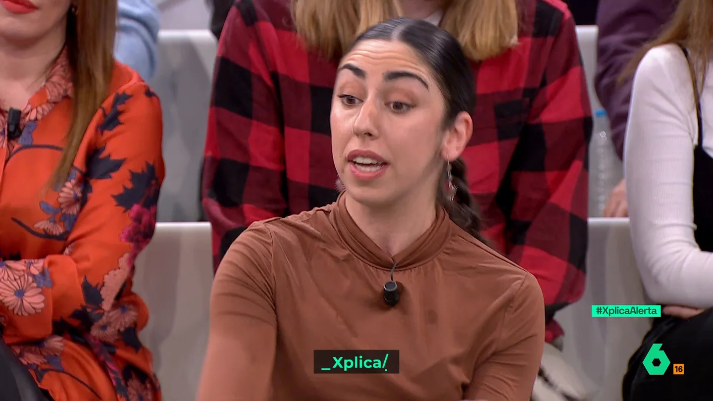 XPLICA Romana, una joven que comparte piso: "¿Yo me tengo que ir a la España vaciada por obligación o por decisión propia?" XPLICA Romana, una joven que comparte piso: "¿Yo me tengo que ir a la España vaciada por obligación o por decisión propia?"