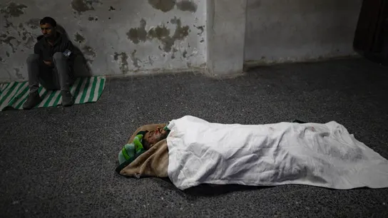 Un cadáver, en un hospital de Gaza Un cadáver, en un hospital de Gaza